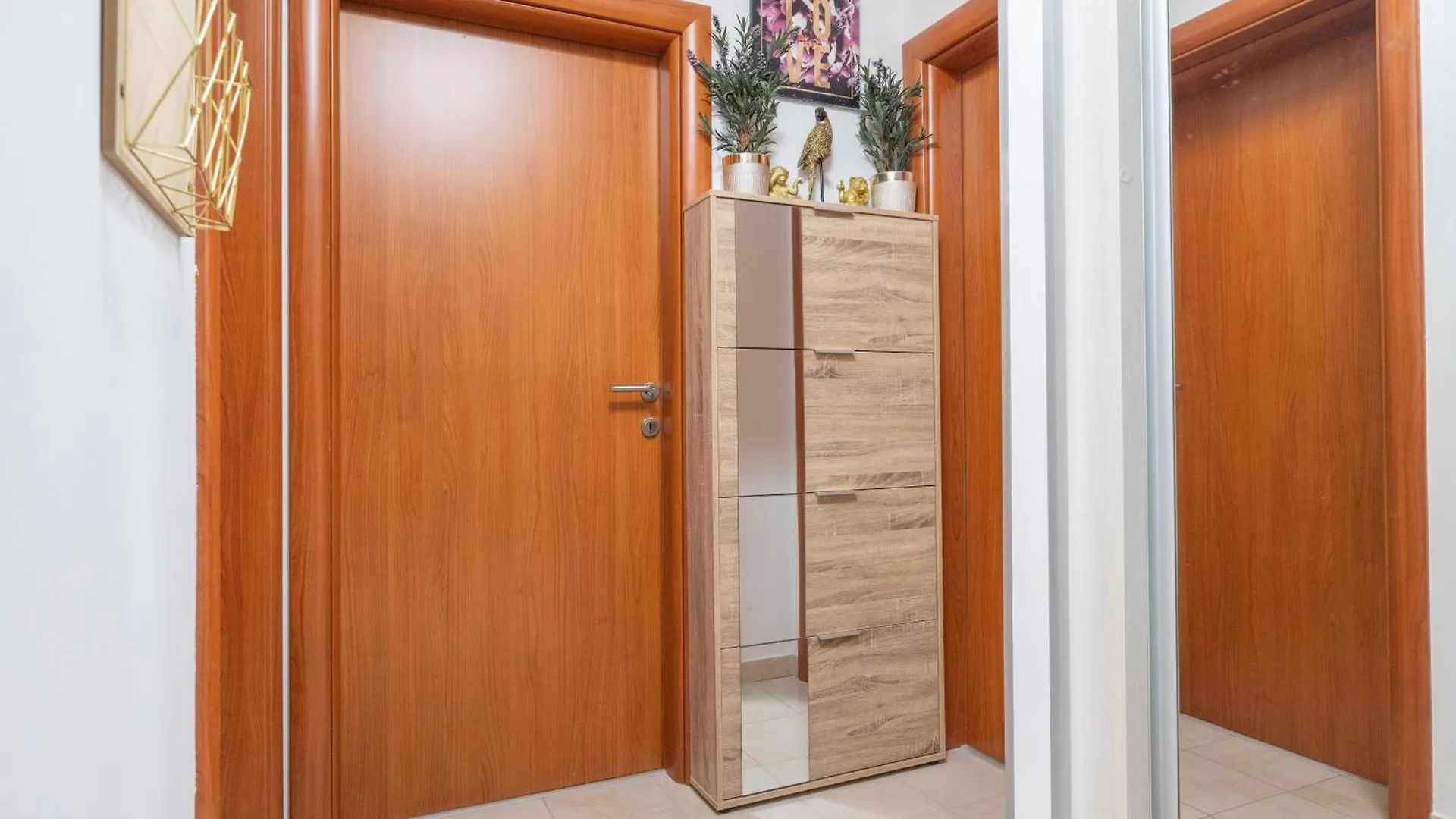 Apartment Hana تروغير